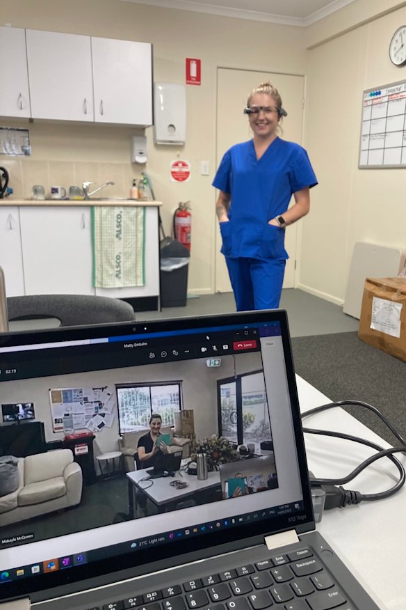 McQueen talking to mentor Sue Witten 1500km away on the Gold Coast via the headset.