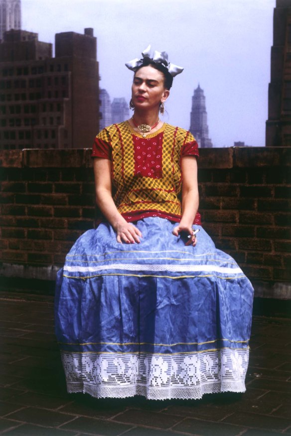 Nickolas Muray’s photograph Frida On The Rooftop, New York, 1946.