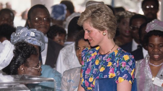 Princess Diana wearing the “caring dress” at Lagos University Teaching Hospital, Nigeria in 1990. 