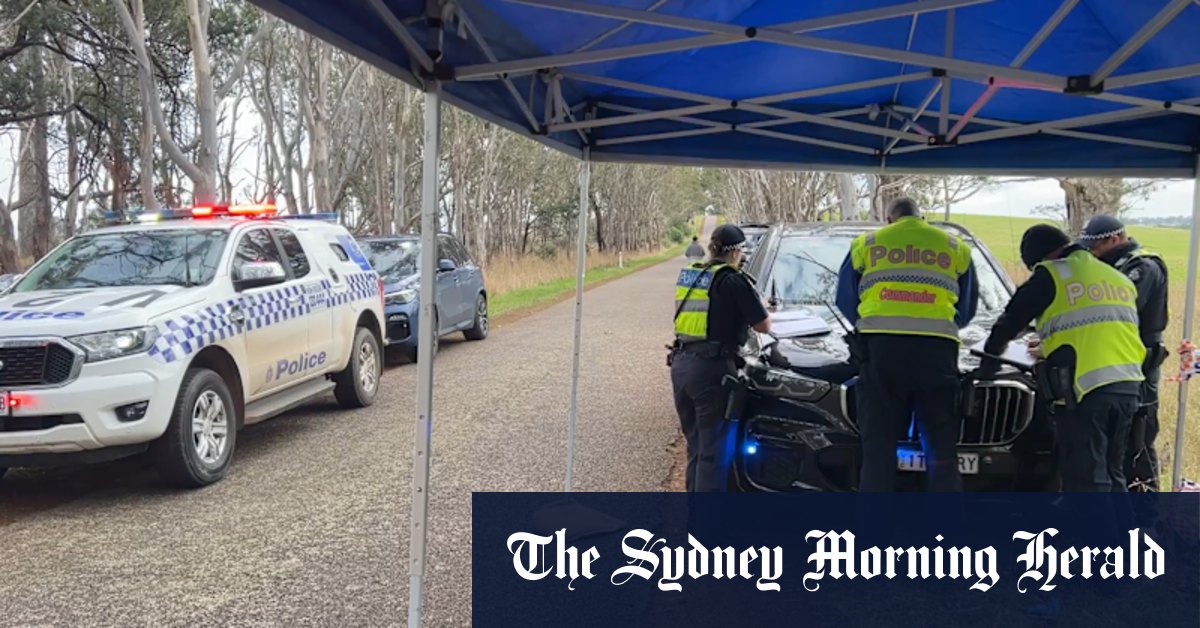 Four women dead, teen critical after car hits tree in Victoria's west - Vimarsana News