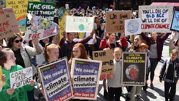 Primary school children protesting climate change in Perth.