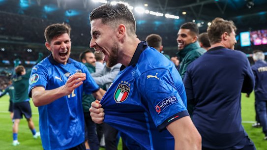 Jorginho celebrates after his penalty sent Italy to the final of Euro 2020.