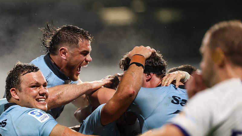 Super Rugby LIVE: Waratahs take on Blues for last shot at finals