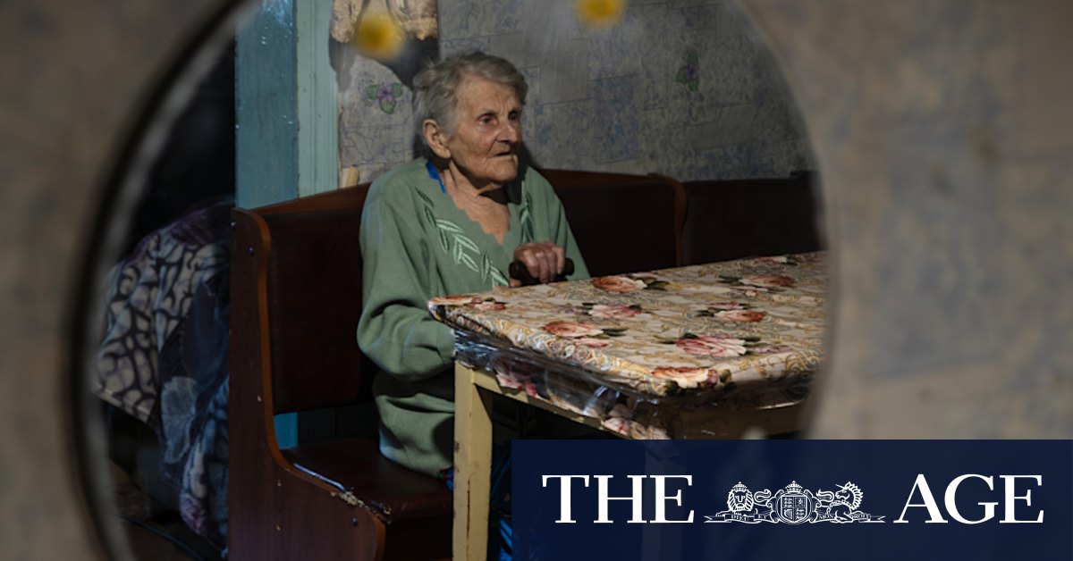 She's 98, and walked past corpses to escape Russian attacks - Vimarsana News