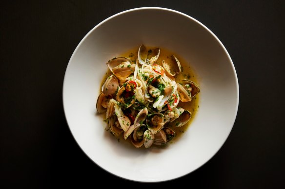 Spaghetti vongole at Menzies.