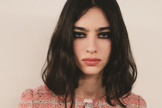 “Glitter”, “gloss” and “block colour” 
are key words this season and our inspiration comes from the Chanel Couture 2022 show earlier this year featuring inky black eyeshadow and dramatically spiked lashes.