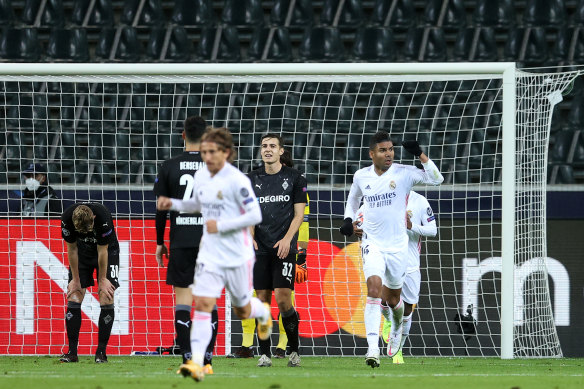 Casemiro celebrates Real Madrid's stoppage-time equaliser against Borussia Moenchengladbach.