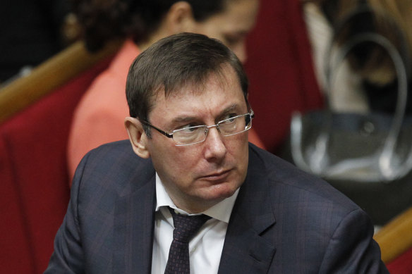 Former Ukraine prosecutor general Yuri Lutsenko says he was repeatedly approached by Donald Trump's personal lawyer.