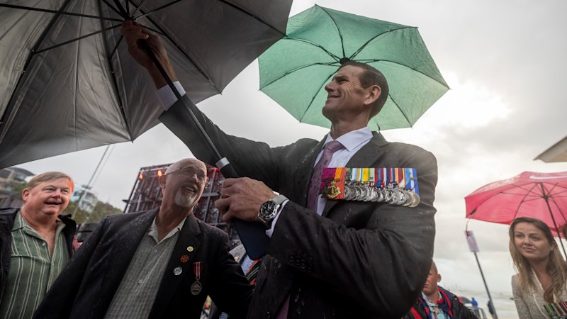 Roberts-Smith attends Anzac Day dawn service on the Gold Coast