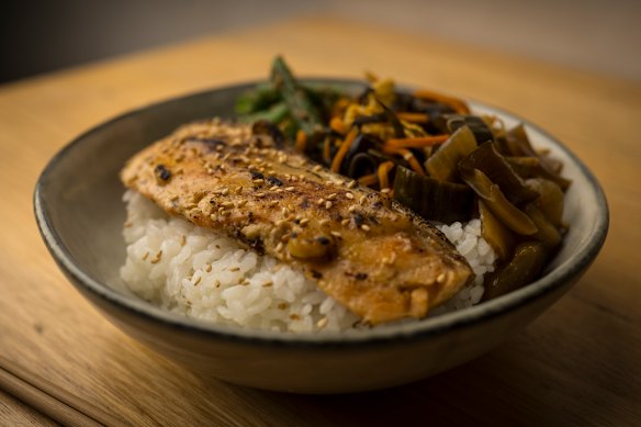 The "hot food of day" might include a salmon don (rice bowl).