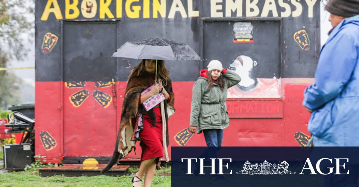 'Freedom' protesters try to take over Aboriginal tent embassy - Vimarsana News