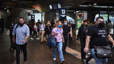 Peak hour commuters at Southern Cross Station as office workers return to the CBD. With the government having ditched its remote working recommendation, some workers will return to their city offices for the first time in almost two years.