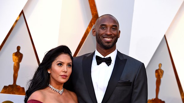 Kobe Bryant, right, and his wife Vanessa Bryant in 2018 at the Oscars.