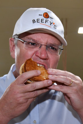 The PM tucks into the wares at Beefy's near Maroochydore.