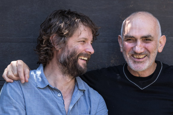 Ben Quilty and Paul Kelly shoot the breeze.