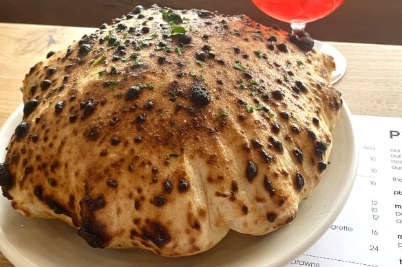 Pizza bread.
