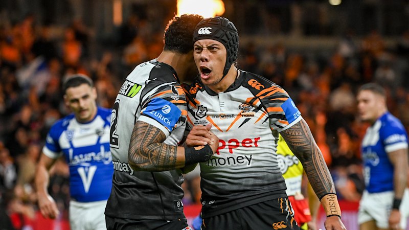 Galvin booed as Tigers reignite season with victory over Bulldogs