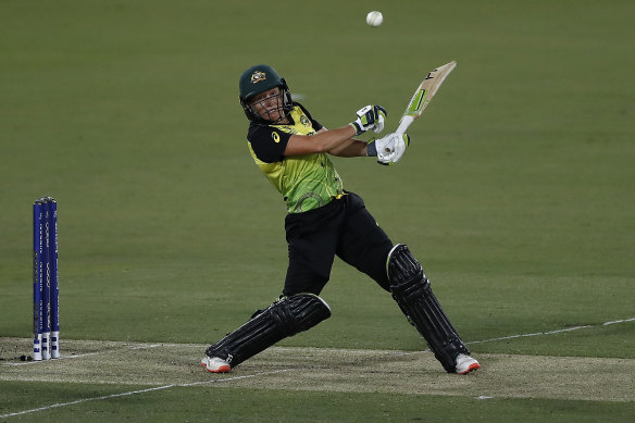 Healy is renowned for her powerhouse batting. She says there's no better feeling than smacking a fast bowler back down the ground.