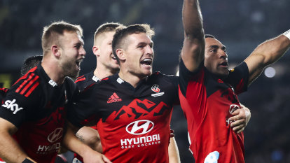 Crusaders storm Eden Park to secure 11th Super Rugby title