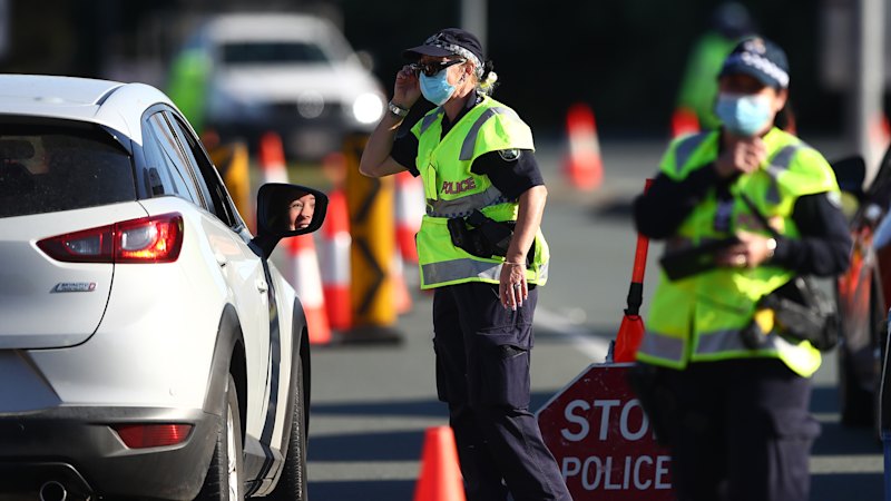 Thousands of Queensland cops join Palmer-backed vaccine lawsuit