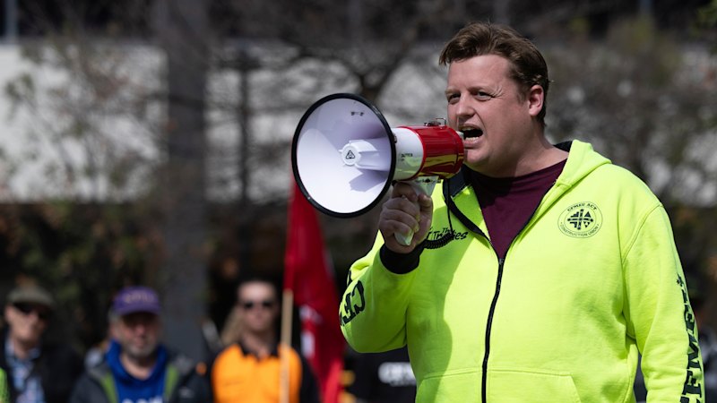 ‘Personal reasons’ cited as CFMEU boss makes shock exit