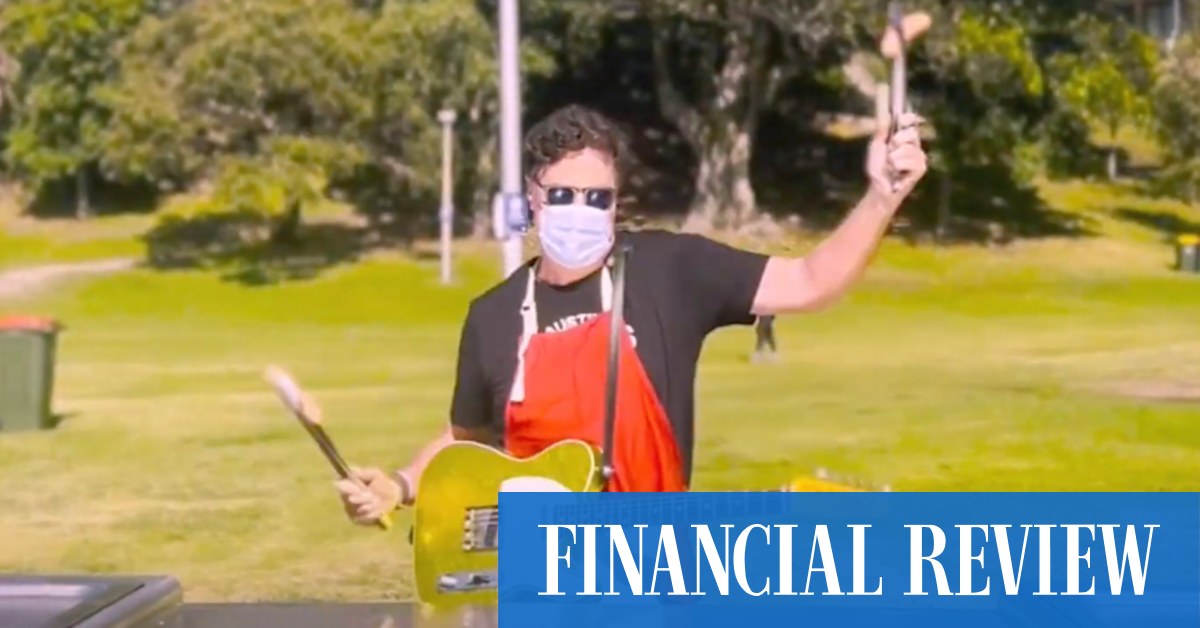 Sydney COVID: 'Barbecue Man' Tom Pizzey pokes fun at his accidental delta wave fame - Vimarsana News