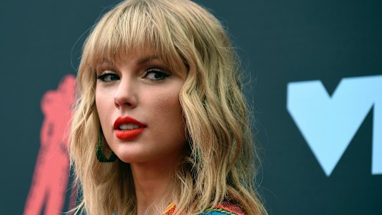 Taylor Swift will perform at the Melbourne Cup.