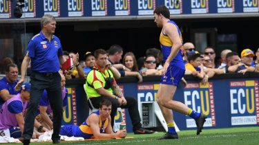 Afl Grand Final 2018 West Coast Eagles Monitor Injury Concerns Of Star Players For Decider With Collingwood Magpies