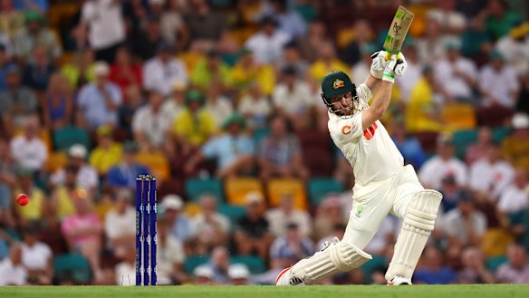 Josh Inglis in action against England on day two of the second Ashes Test.