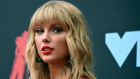 Taylor Swift will perform at the Melbourne Cup.