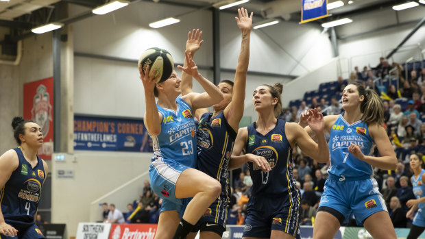 Kelsey Griffin dominated against the Melbourne Boomers.
