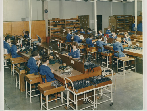 A ‘cameras, reels and sundries’ assembly line at Kodak’s Coburg factory circa 1963.