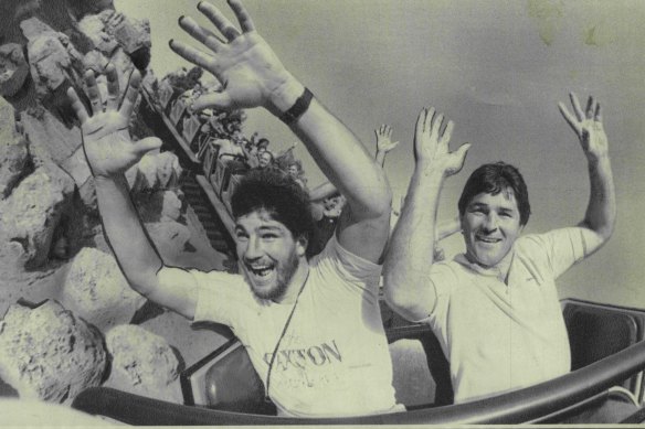 Les Davidson (left) and Royce Simmons  at Disneyland after the 1987 Origin match in California.