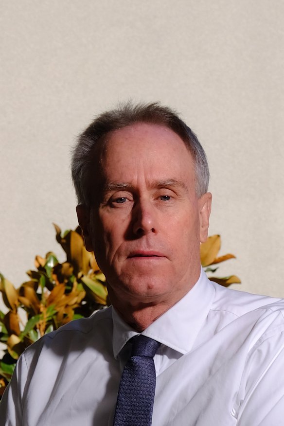 School marketing expert Stephen Holmes