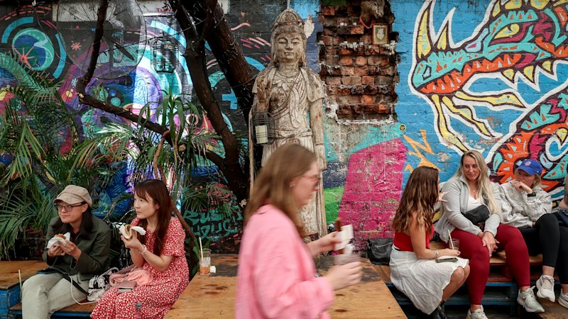 ‘Chosen family’: Everyone’s welcome at this inner-city Christmas oasis