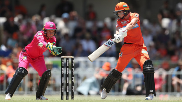 Meg Lanning cuts in a match-winning innings for the Scorchers over the Sixers. 