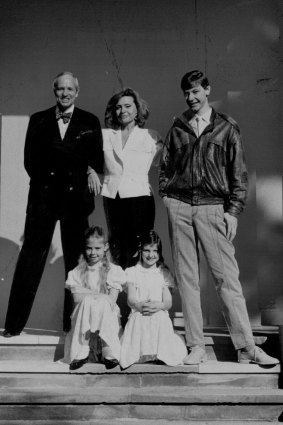 The Zampatti-Spender family on the steps of their Sydney home in 1986. Clockwise from left: John Spender, Carla Zampatti, Alex Schuman, Allegra Spender, Bianca Spender. 