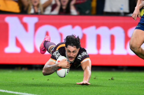 Kotoni Staggs crosses for what proved to be the match-winning try for the Brisbane Broncos against the Parramatta Eels.