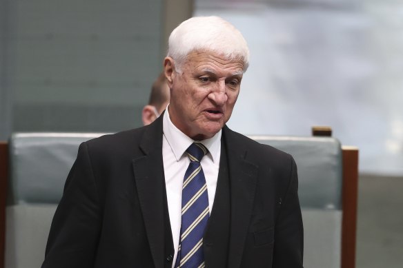 Independent MP Bob Katter met with Financial Services Minister Stephen Jones and ASIC boss Warren Day to discuss the collapse of Aussie Frozen Fruit of which Simon Raftery was a director.