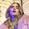 Suki Waterhouse and web during her Sparklemuffin tour last year.