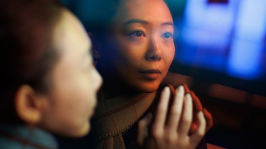 Chouwa Liang had a romance with a chatbot, and filmed women who had similar relationships.