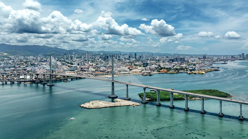 Travel writers praise locals and the mix of old and new in a tropical Asian city