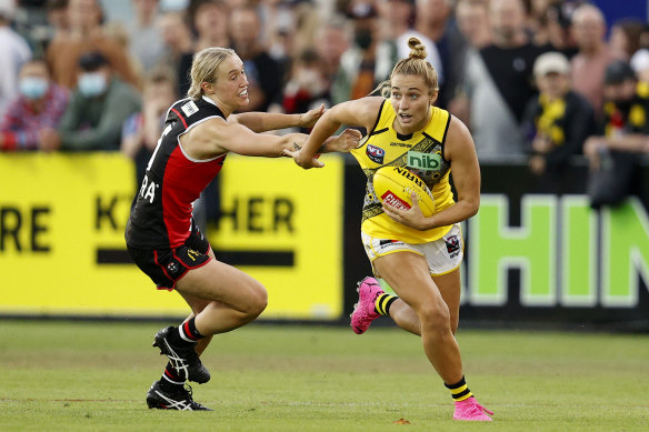 Darcy Guttridge of St Kilda chases Sarah Hosking during Richmond’s win.