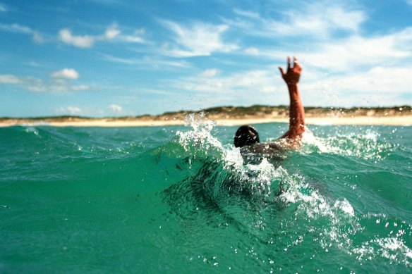 Rescuers should think before acting when they see someone in trouble in the surf.