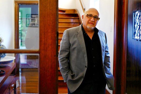 El vicepresidente de la Sociedad Australiana Iraní de Victoria, Kambiz Razmara, dice que la comunidad está observando lo que está sucediendo con entusiasmo.