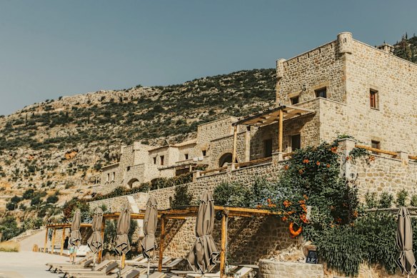 Brazzo di Maina Hotel in Oitylo overlooks the village’s stone buildings and tower houses as well as a pebbly beach.