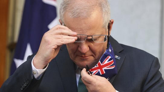 Prime Minister Scott Morrison doesn’t want states “crab walking” away from nationally agreed targets. 