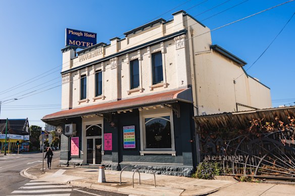 Outside the Footscray pub.