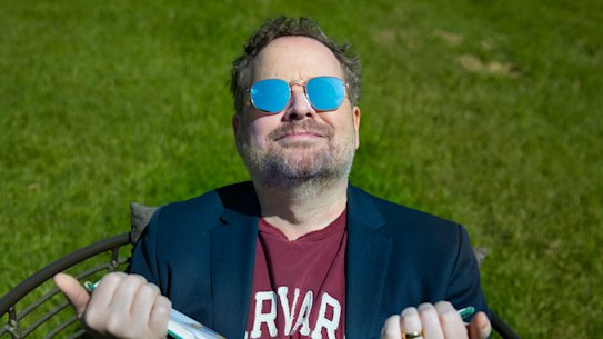 Researcher Sean Cain has a new paper in Nature showing a strong link between daytime light exposure and good mental health.