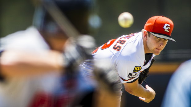 Former Cavalry pitcher Steven Chambers will return to the ABL club to join their starting rotation.